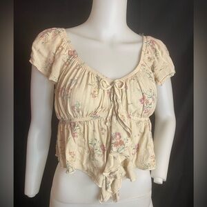 Arizona jeans Co Light Floral Peasant Top Cream crop ruffle tie sz m